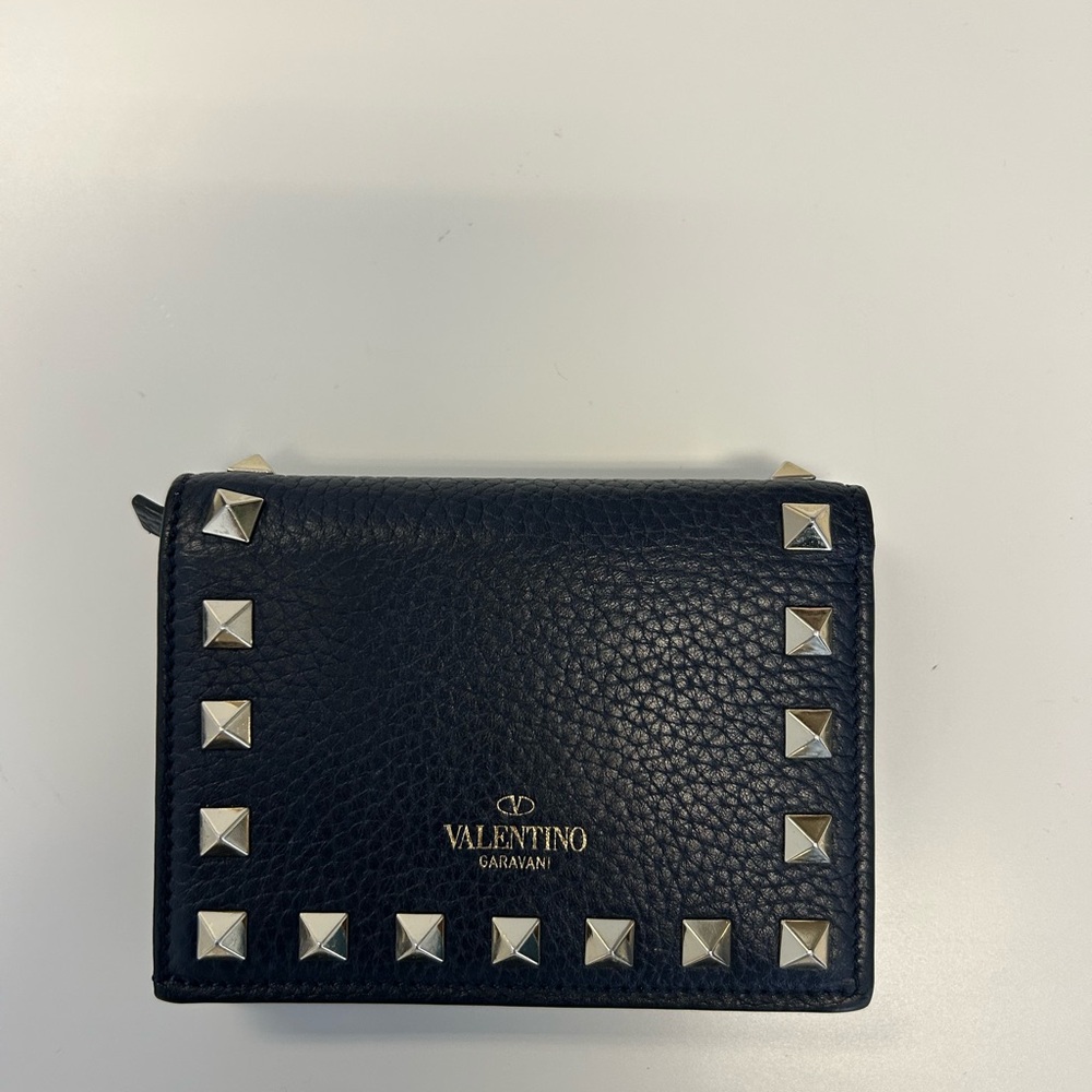 ROCKSTUD Valentino Garavani NAVY  Wallet